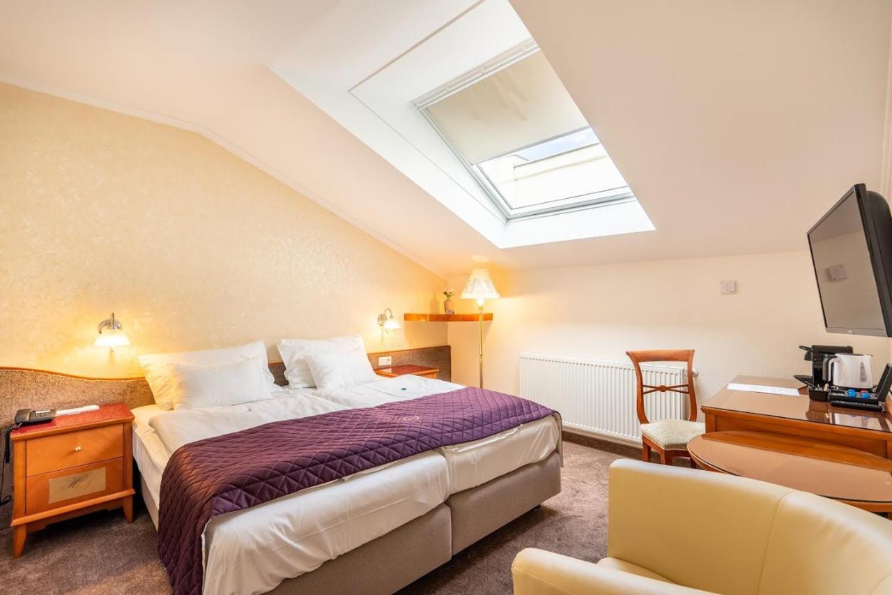 Classic Double Room,1216729678:JPEG